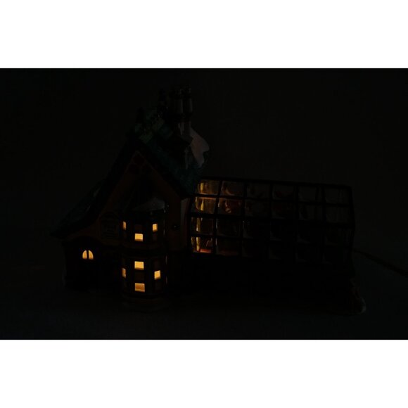 Department 56 Mrs. Claus' Greenhouse #56395 North Pole Lighted Building w/ Box - Picture 8 of 12